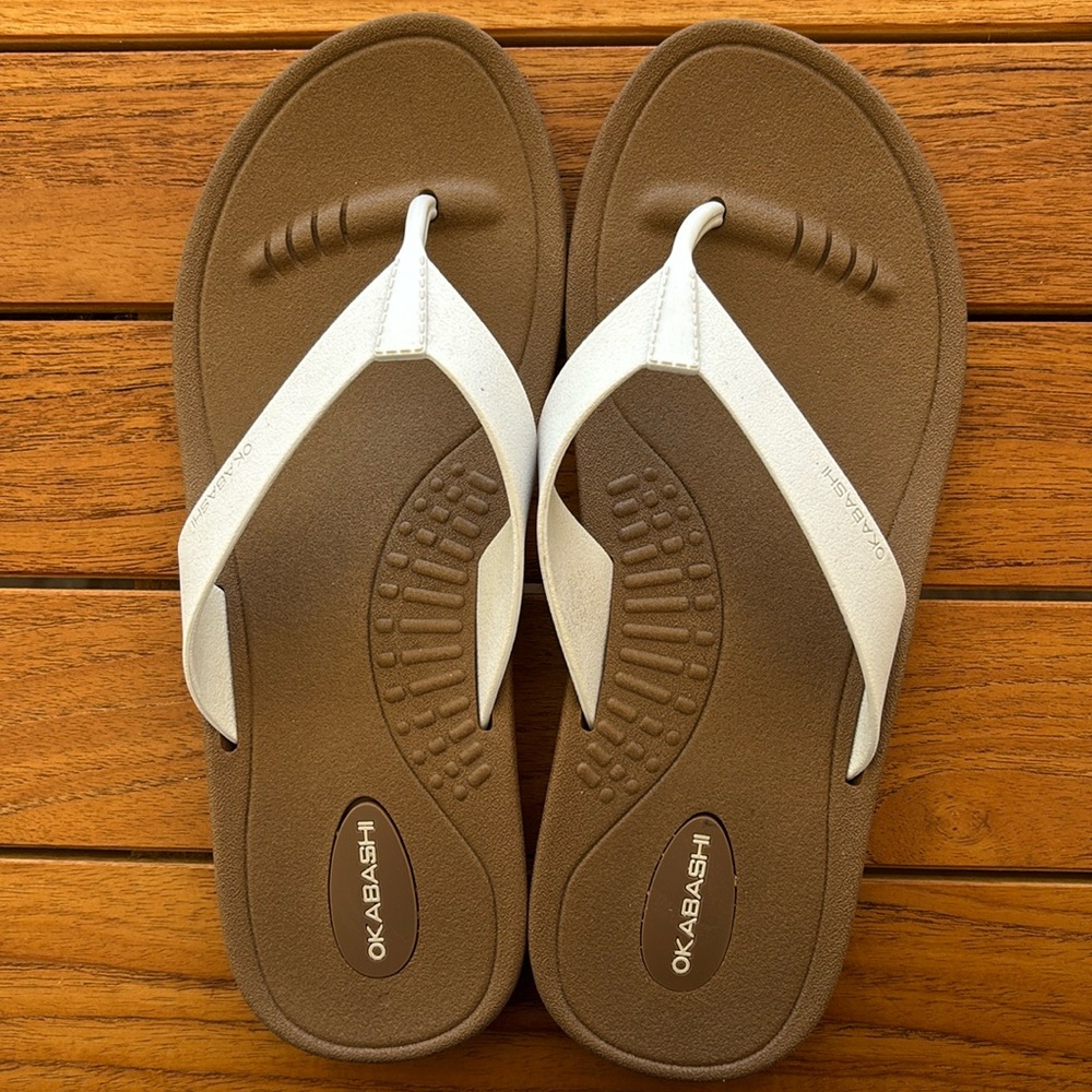 Woman’s flip flop. Okabashi. Size ML. Fits size 8